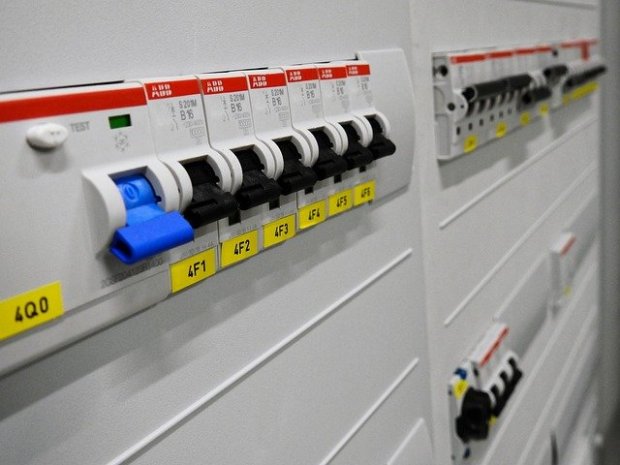 Instalaciones eléctricas electricista cuadro Magnetotermico